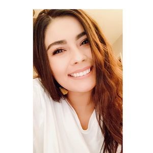 Meet your Posher, Vanessa